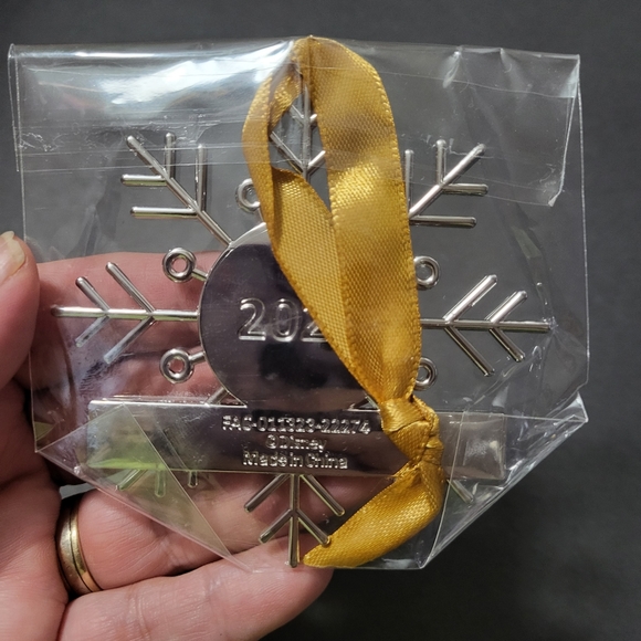 Walt Disney World Mickey's Very Merry Christmas Party Print & 2 Ornaments Lot - Picture 8 of 11